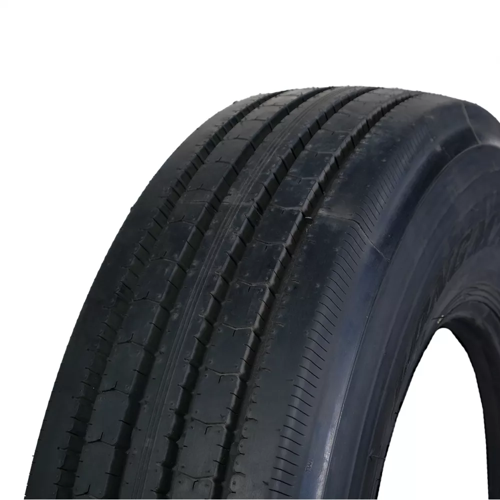 Грузовая шина 295/80 R22,5 Long March LM-216 18PR в Горнозаводске